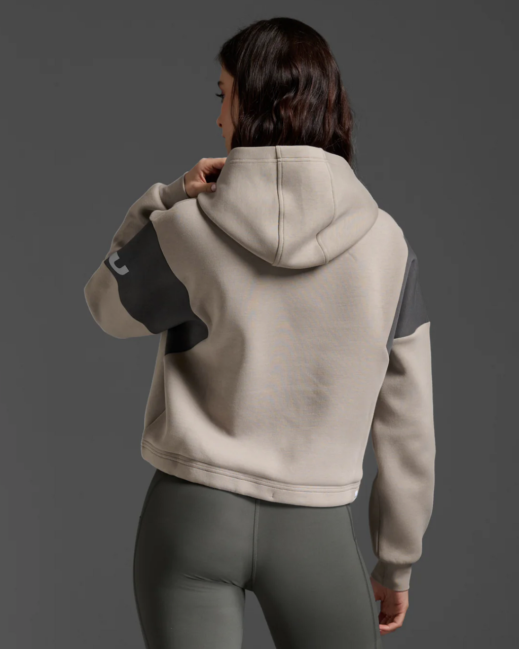 2XU Form Spliced Crop Hoodie