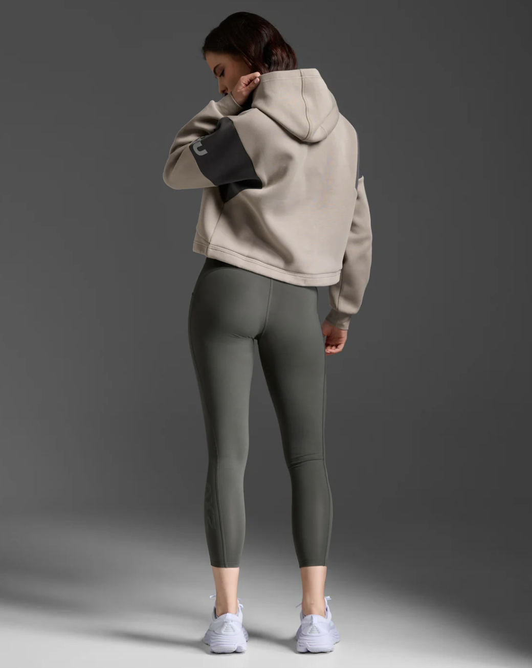 2XU Form Spliced Crop Hoodie