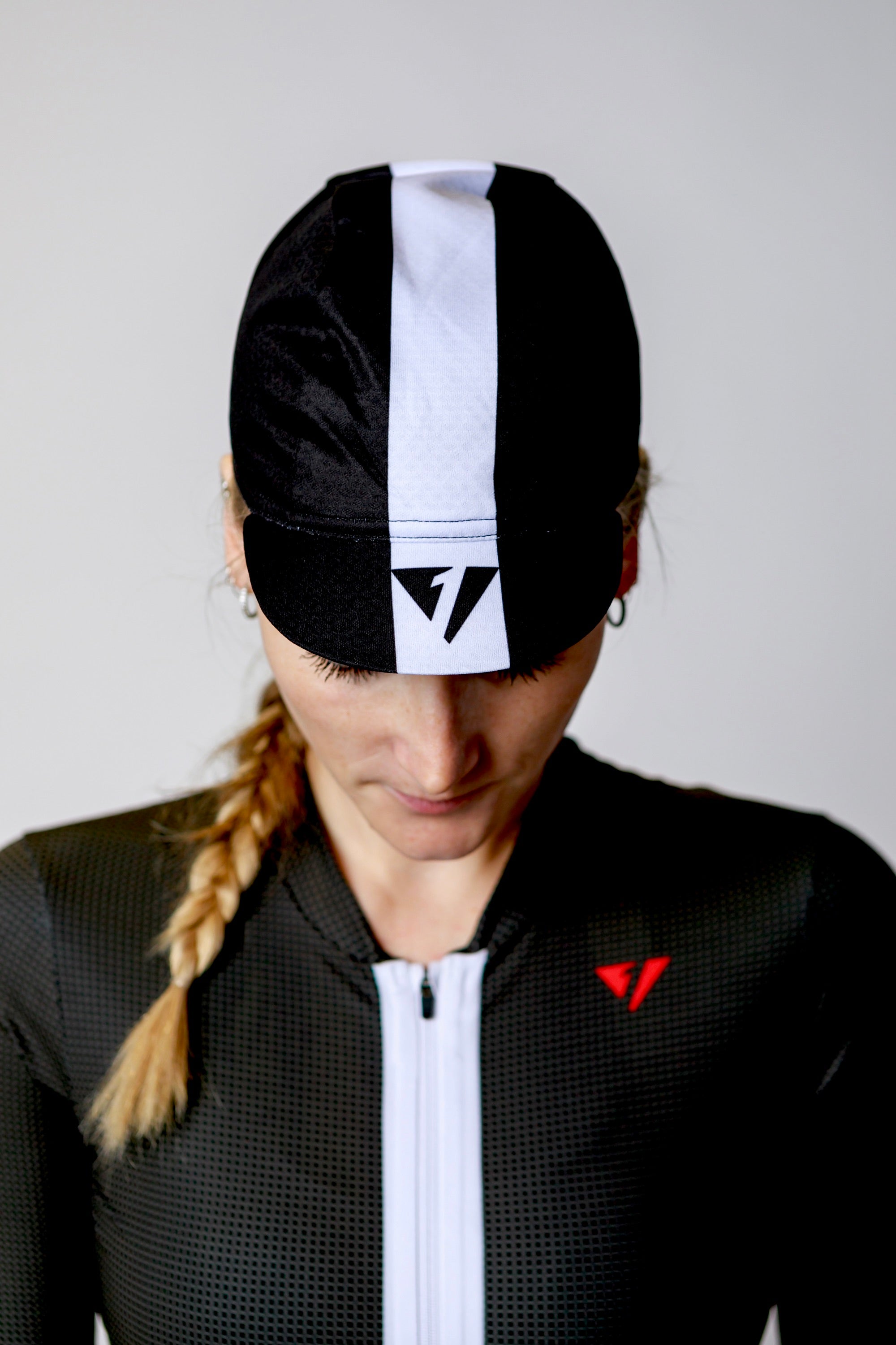 Kansept1 Women's ProSpec Rouleur SZ Jersey | TEAM ISSUE | Obsidian Black CF with white race stripe