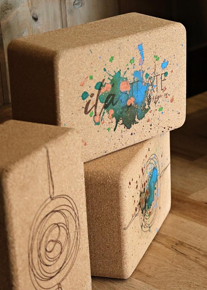iláSTRATE Cork Yoga Block
