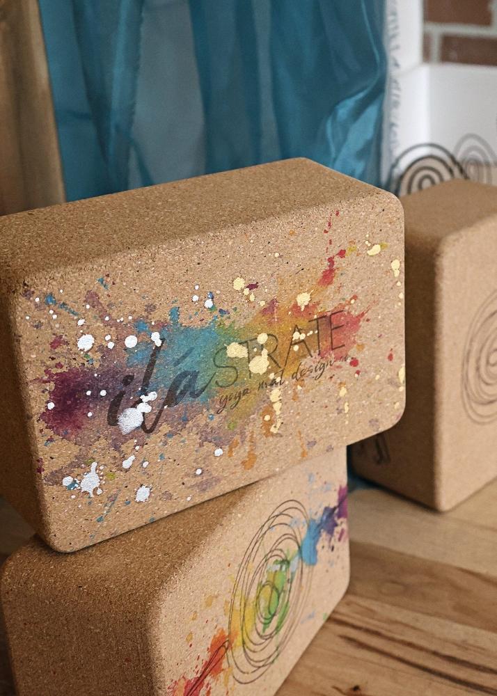 iláSTRATE Cork Yoga Block