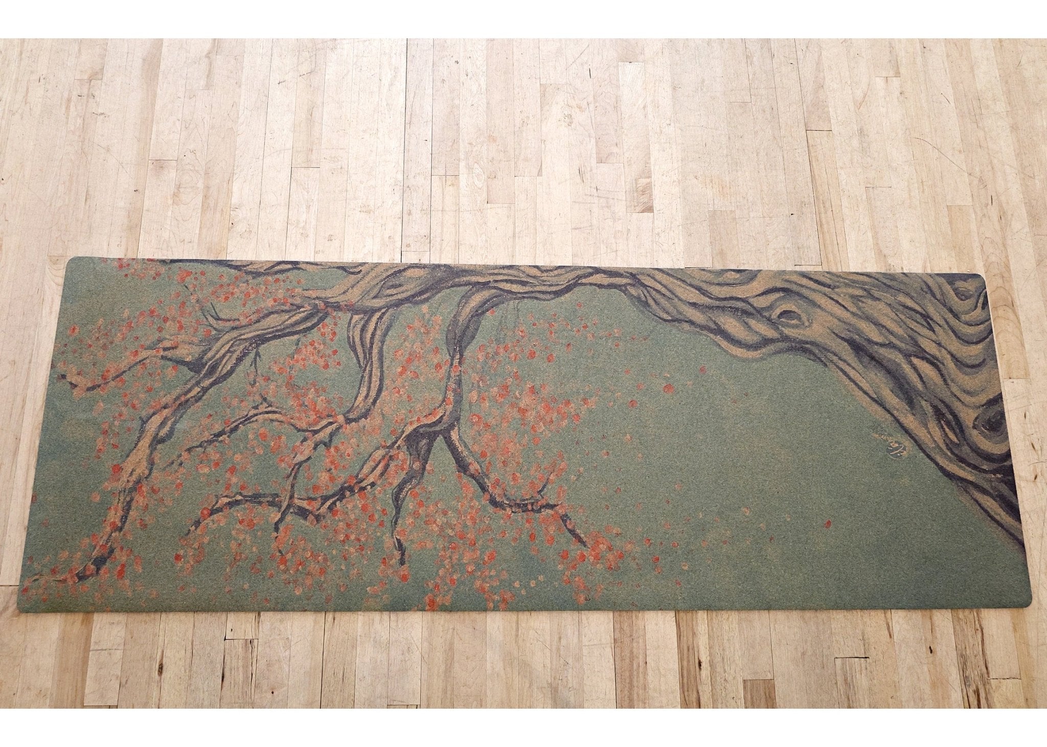 iláSTRATE Tree Pose Cork Yoga Mat